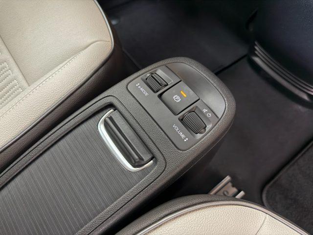 FIAT 500e Berlina 42 kWh La Prima 320