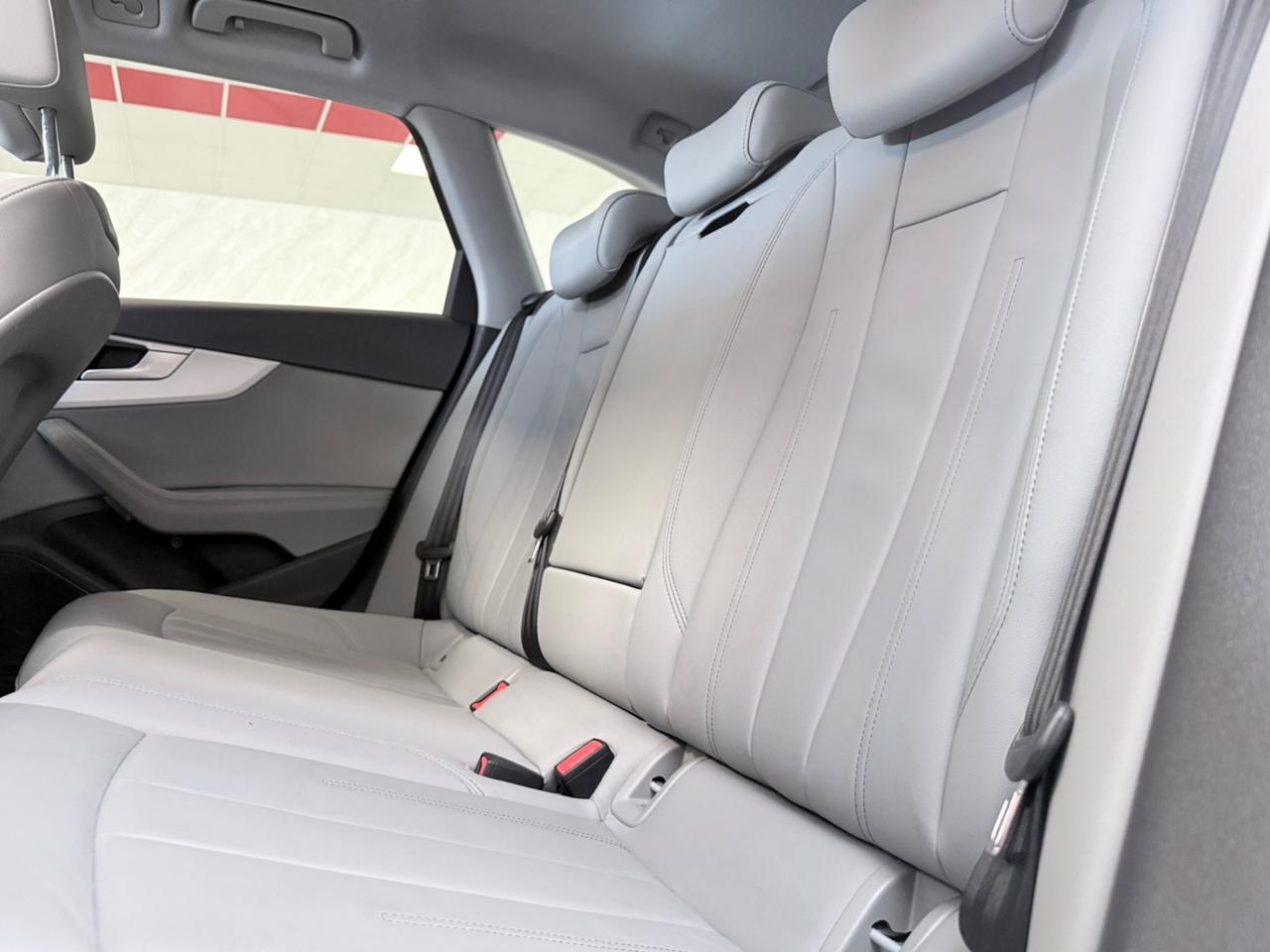 Audi A4 allroad 40 TDI 204 CV S tronic Identity Contrast