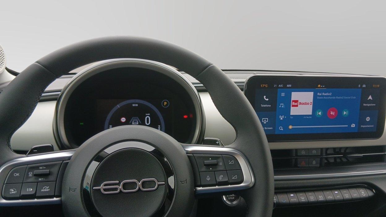 FIAT 600 (2023-->) - 600 Hybrid 110 CV DCT MHEV La Prima