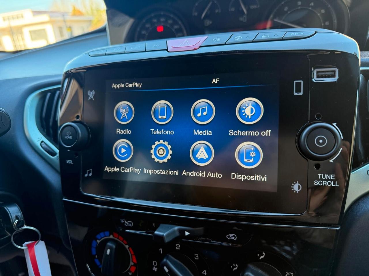 Lancia Ypsilon 1.0 Hybrid 70cv Gold 2023 UNICA