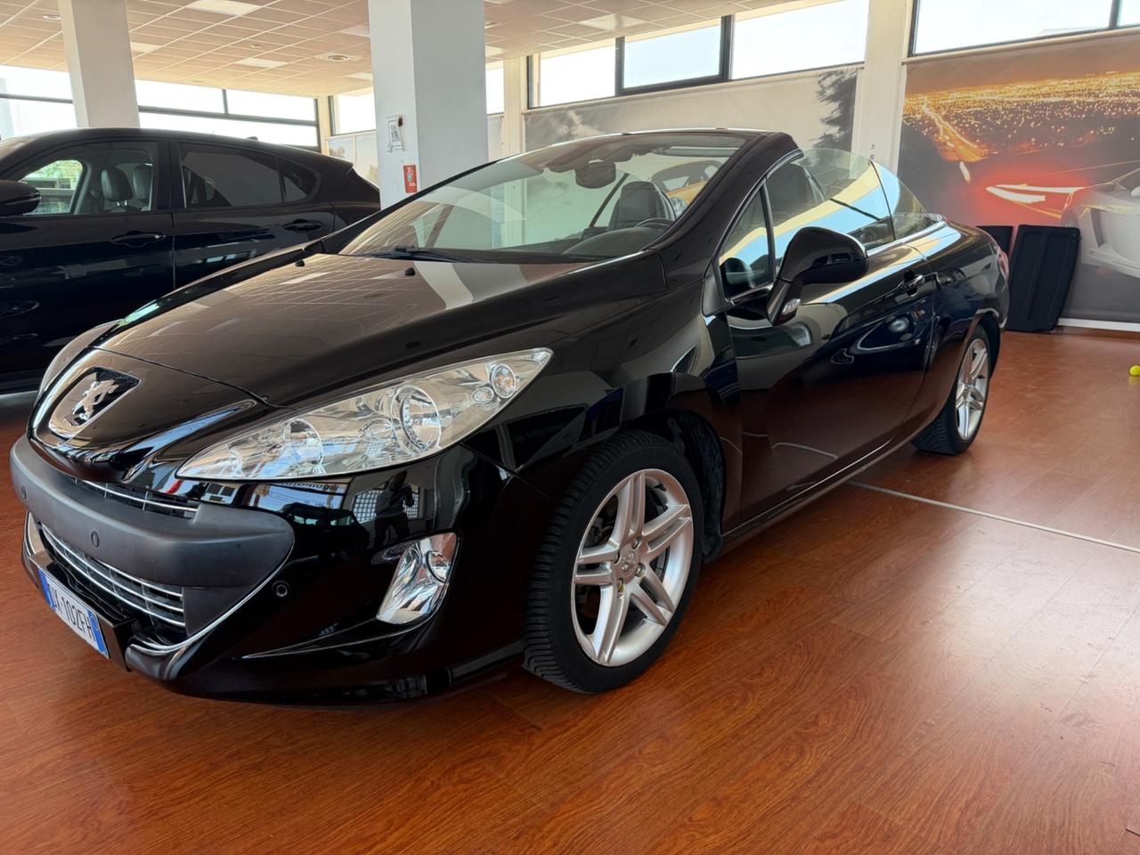 Peugeot 308 2.0 HDi 140CV CC Féline