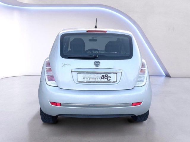 LANCIA Ypsilon 1.2 BENZ 60 CV Argento ADATTA A NEOPATENTATI