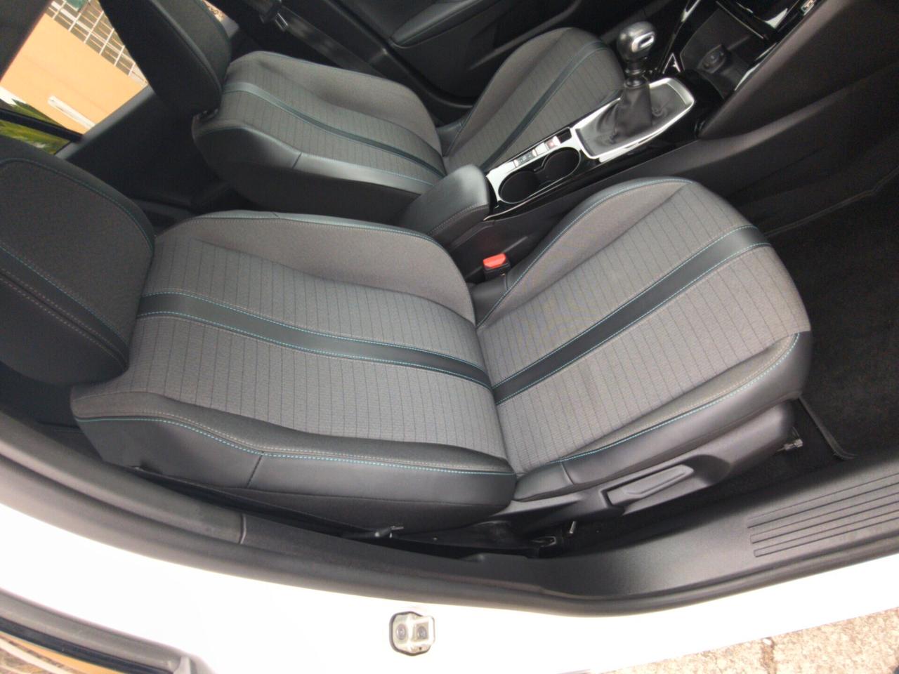 Peugeot 2008 BlueHDi 110 S&S Allure Pack