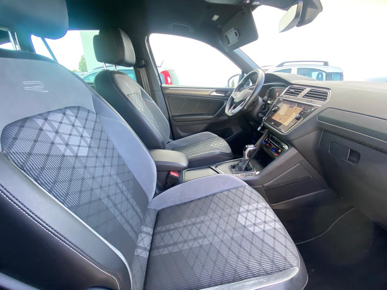 Volkswagen Tiguan 2.0 TDI 150 CV SCR DSG R-Line