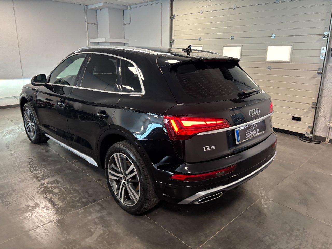 Audi Q5 4X4 S Line Plus Quattro 40 2.0 tdi mhev s-tronic