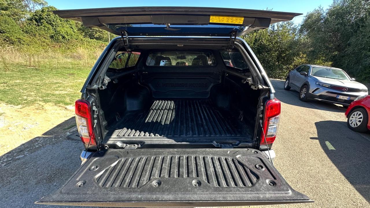 Mitsubishi L200 2.3 D Double Cab 4x4 Super Select Diamond
