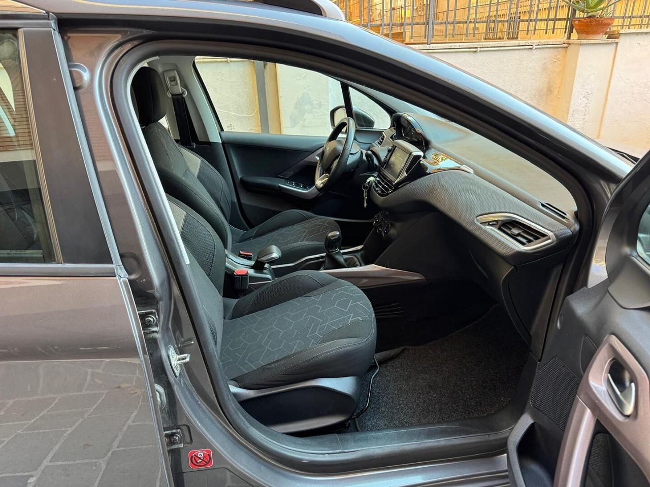 Peugeot 2008 1.2 Puretech 82 cv Allure