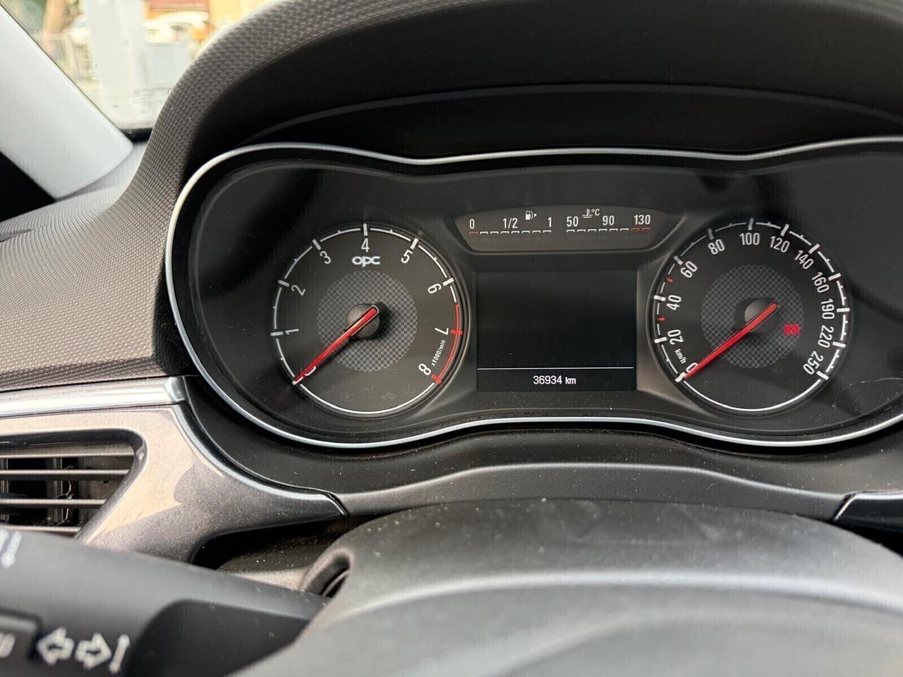 Opel Corsa 1.6 Turbo Coupé OPC