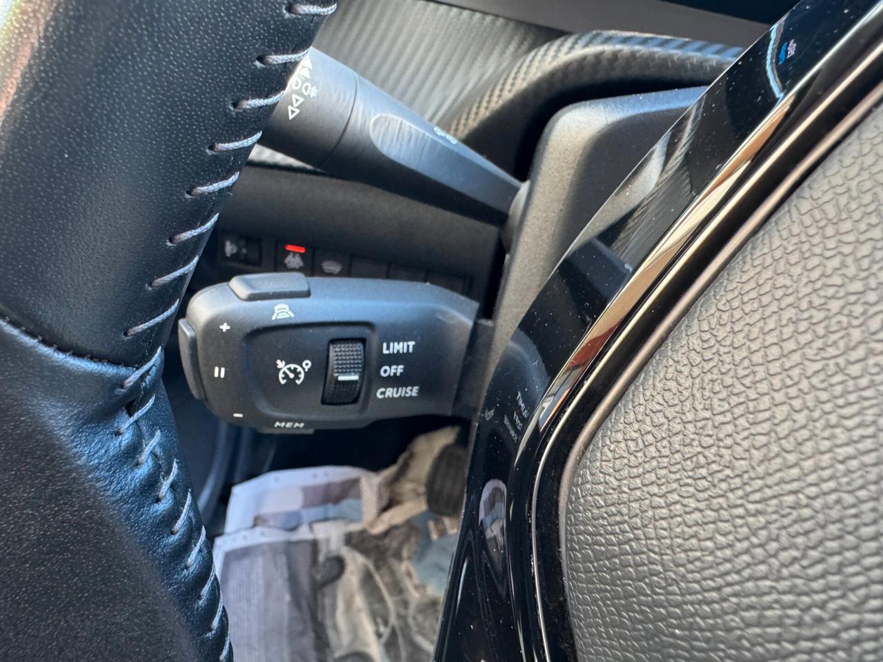 Peugeot 2008 BlueHDi 100 S&S Allure