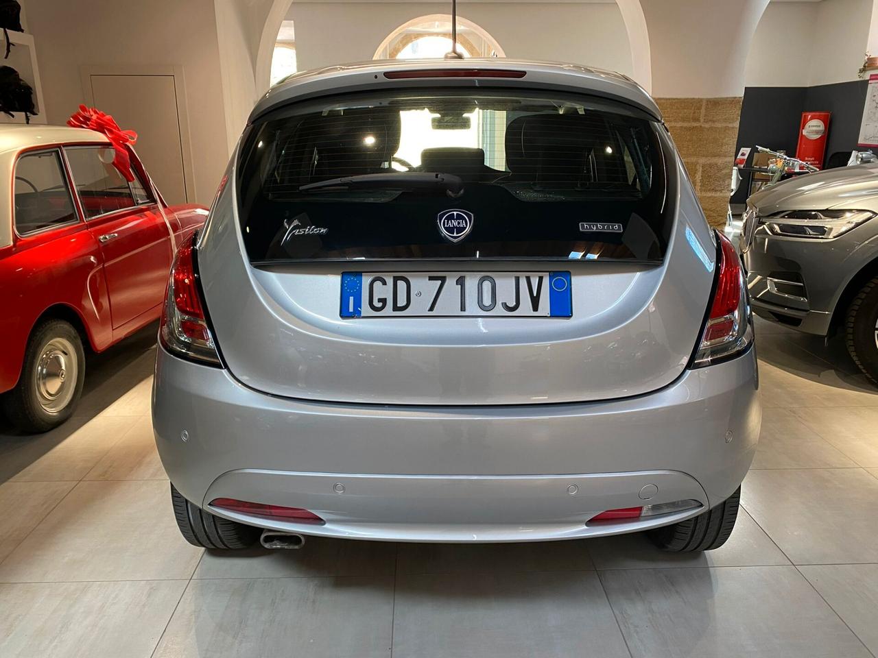 Lancia Ypsilon 1.0 FireFly 5 porte S&S Hybrid Ecochic Gold