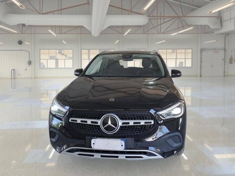 MERCEDES-BENZ GLA 180 AUTOMATIC BUSINESS EXTRA CROSSOVER
