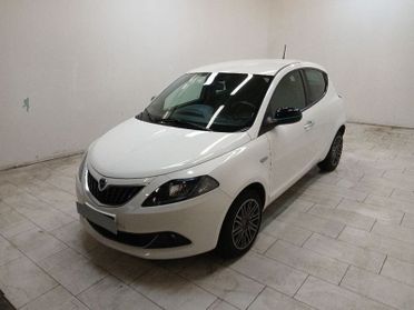 Lancia Ypsilon 1.0 firefly hybrid Gold s&s 70cv