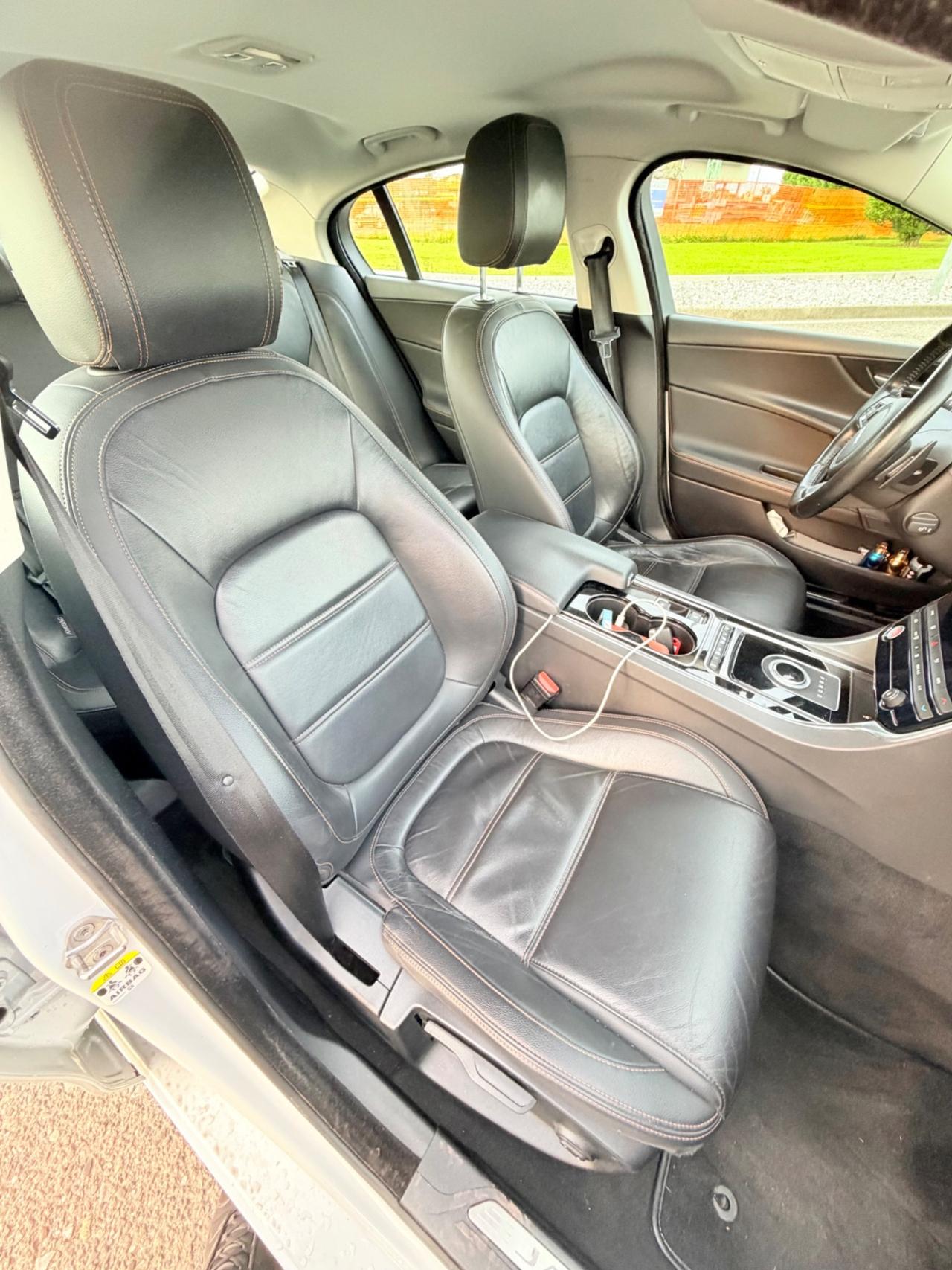 Jaguar XF 2.0 D 180 CV AWD aut. Portfolio