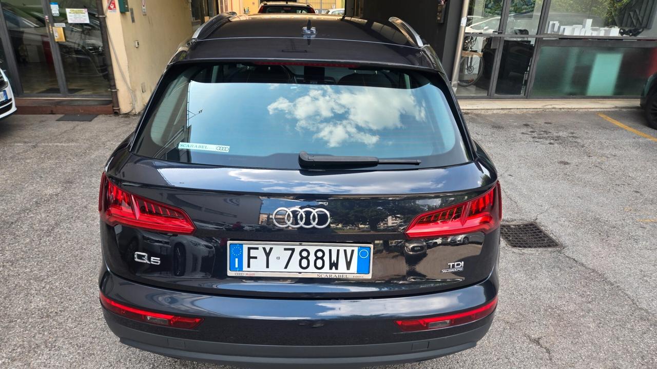 Audi Q5 35 TDI quattro S tronic Business
