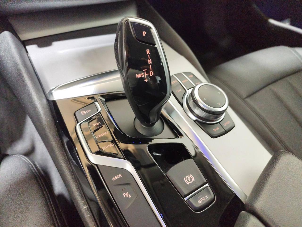 BMW Serie 5 530e Berlina Business