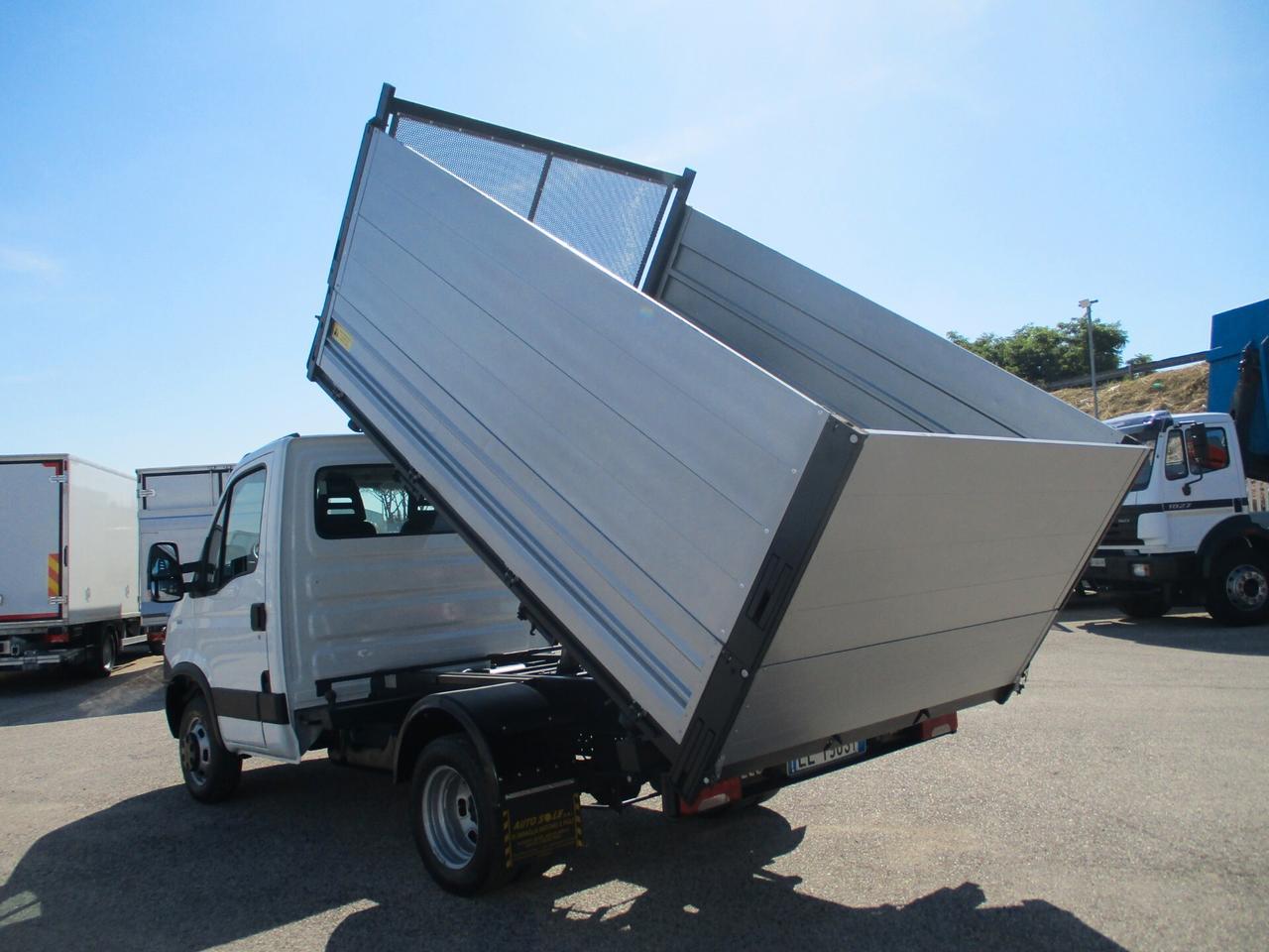 Iveco Daily 35C11 2.3 110CV E5 RIBALTABILE TRILATERALE +SOVRAS