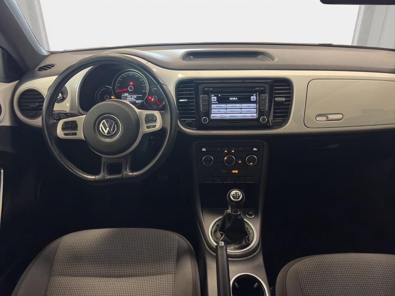 Volkswagen Maggiolino 1.6 tdi Design 105cv