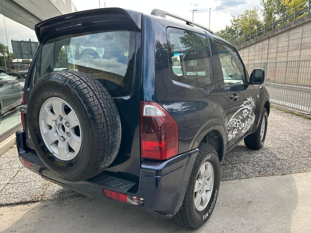 Mitsubishi Pajero 2.5 TDI 3p. GL