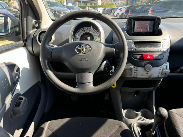 TOYOTA Aygo 1.0 12V VVT-i 5 porte Now Connect NEOPATENTATI