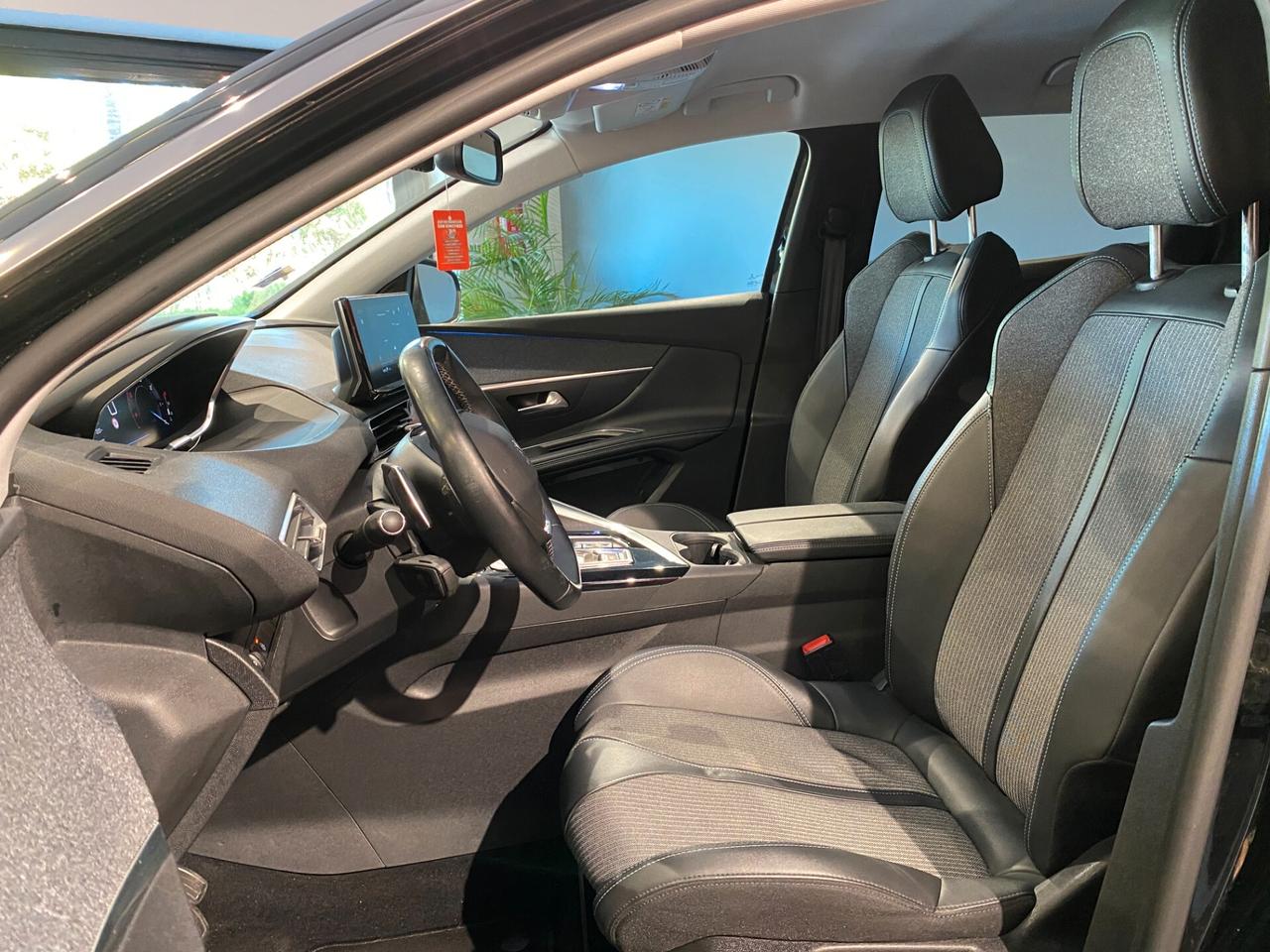 Peugeot 3008 BlueHDi 130 EAT8 Allure Pack