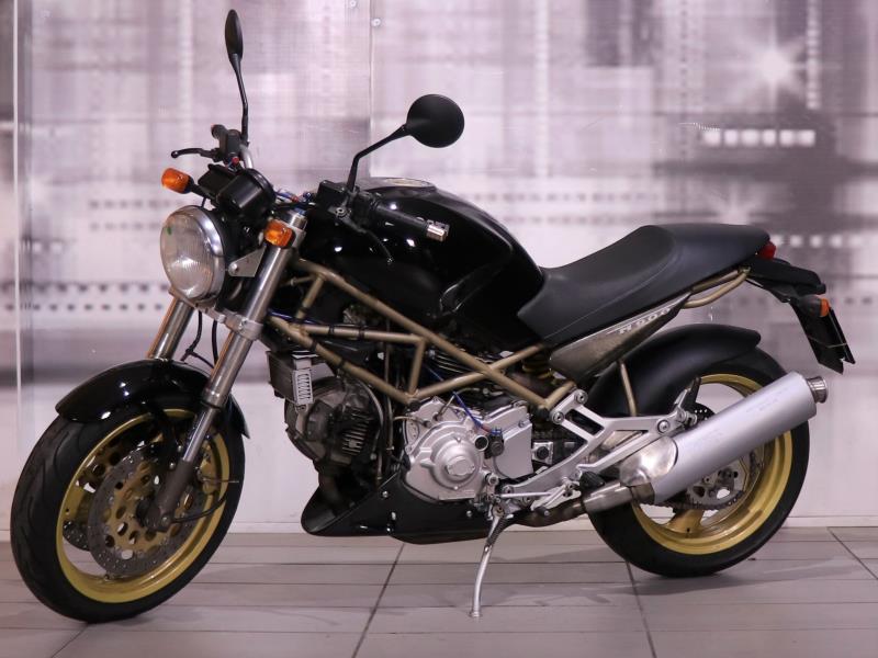 Ducati Monster 900