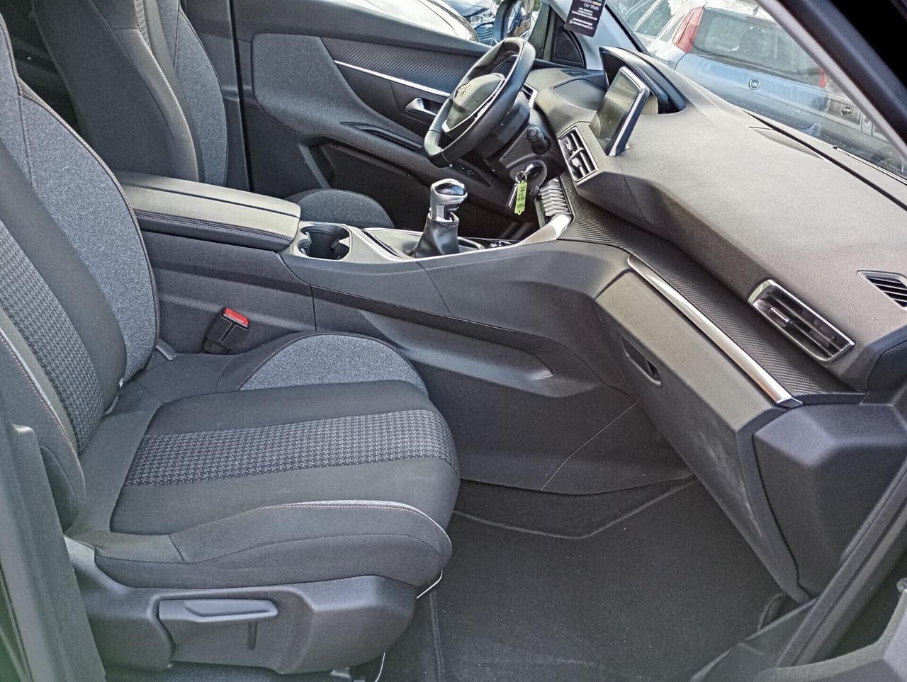 Peugeot 3008 1.5 BlueHDi 130CV Business