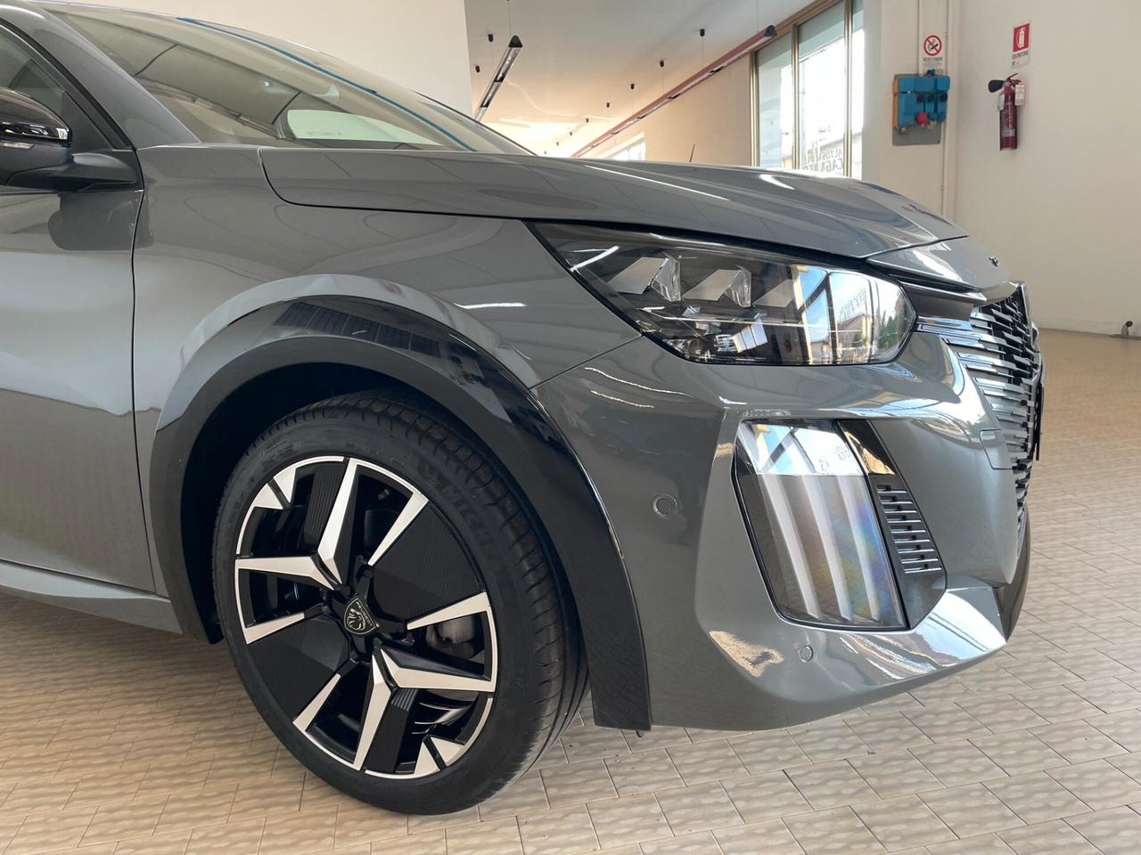 Peugeot 208 Hybrid 136 e-DCS6 GT 2025