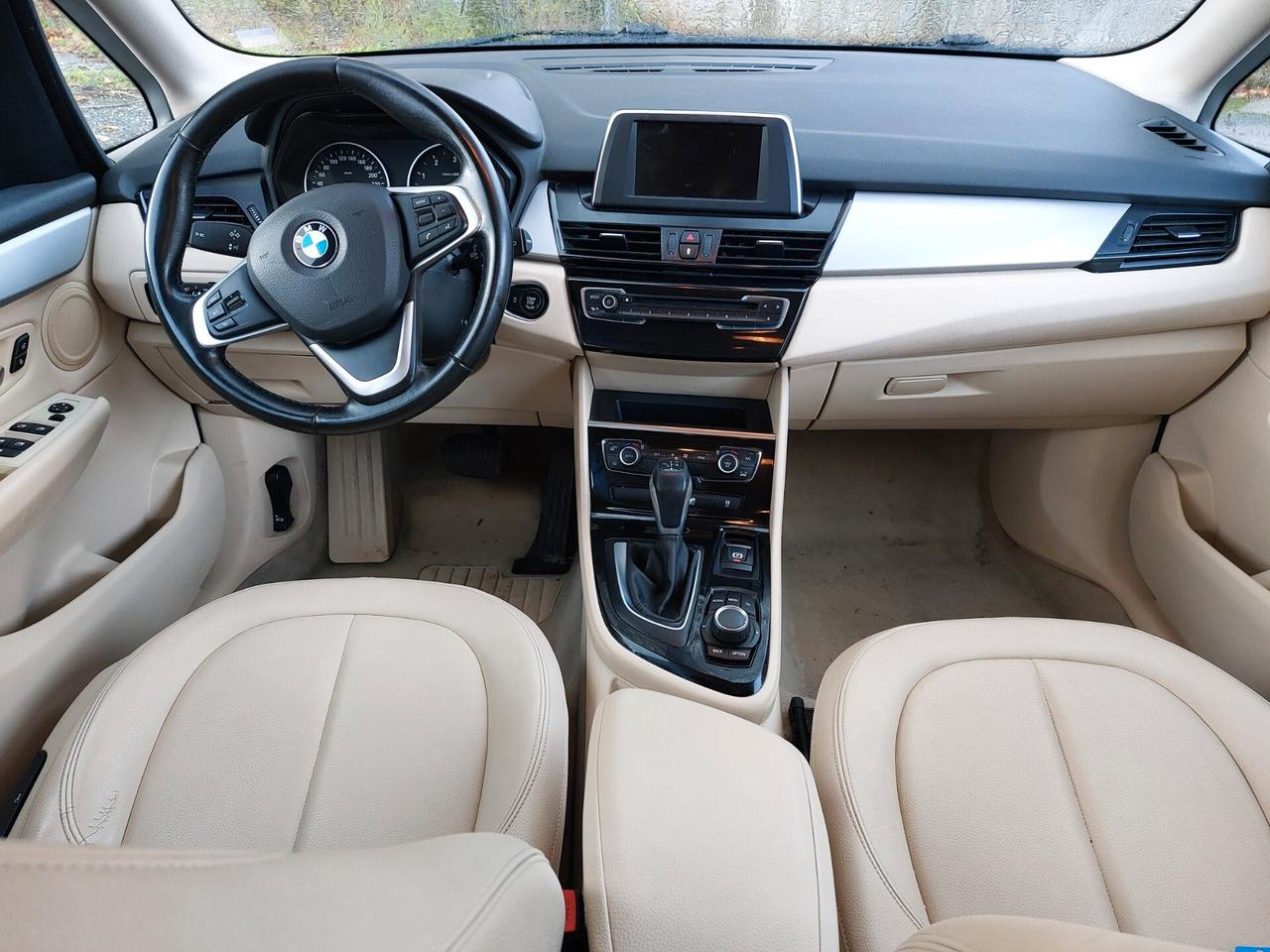BMW Serie 2 Act. Tourer 216d Advant. Automat.-2015