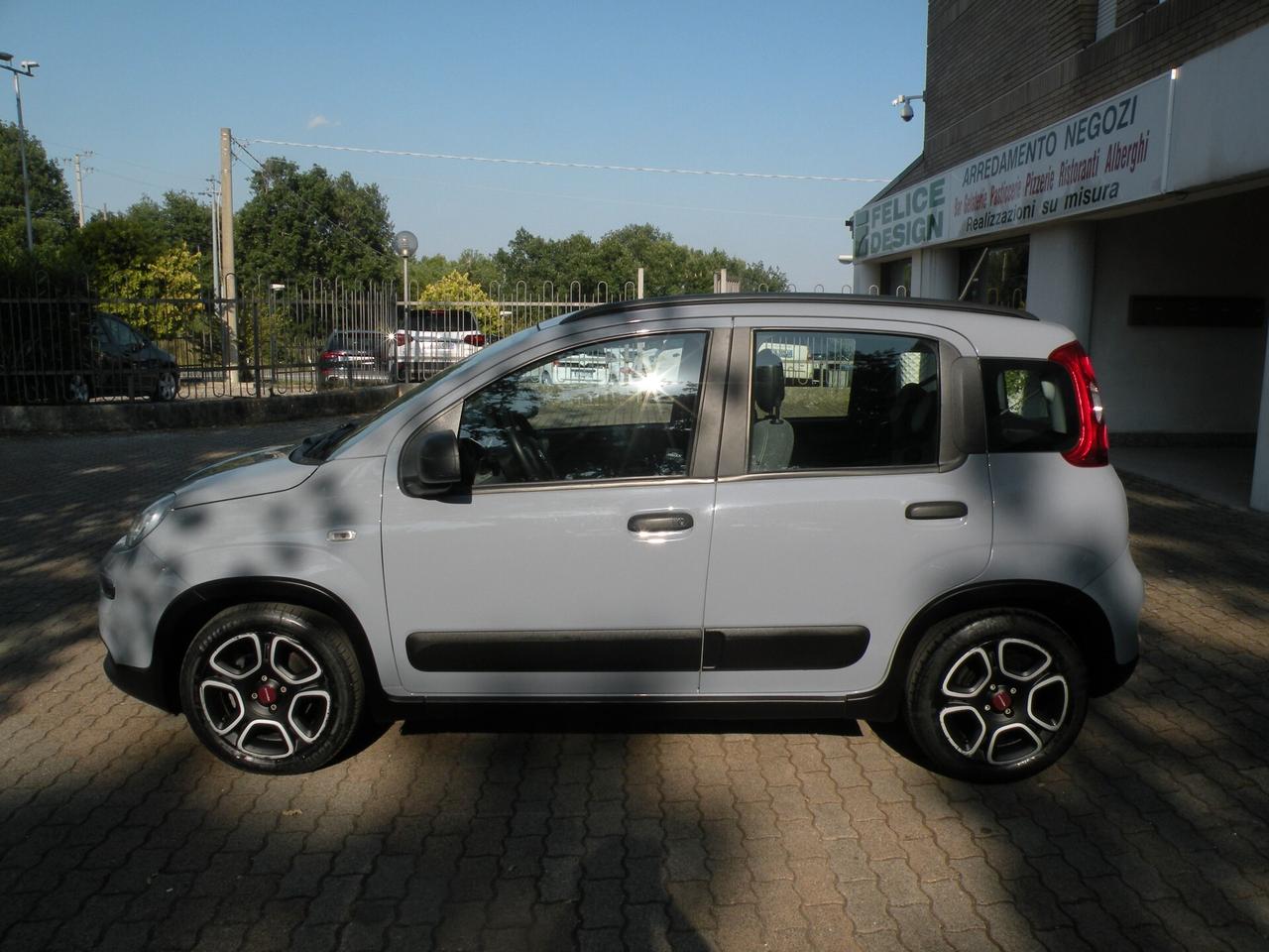 FIAT PANDA HYBRID 1.0 70CV 2022
