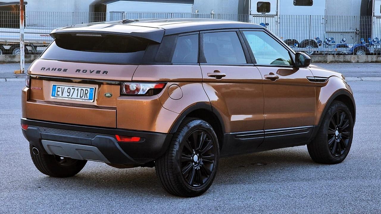 LAND Range Rover Evoque 2.2 TD4 5p. Pure Tech Pack Launch Edition