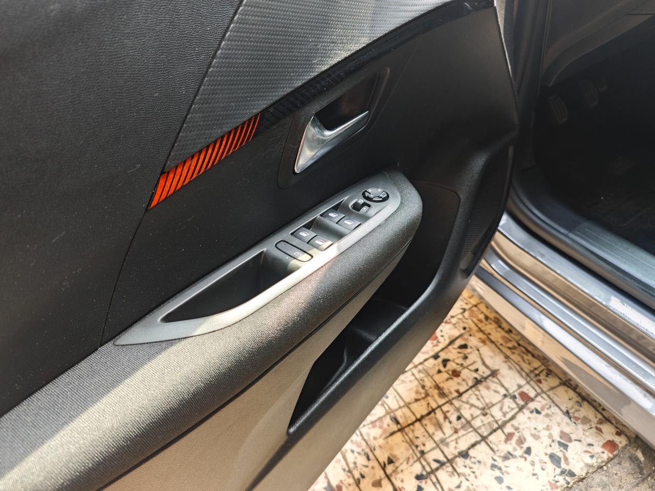 Peugeot 208 PureTech 75 Stop&Start 5 porte Like