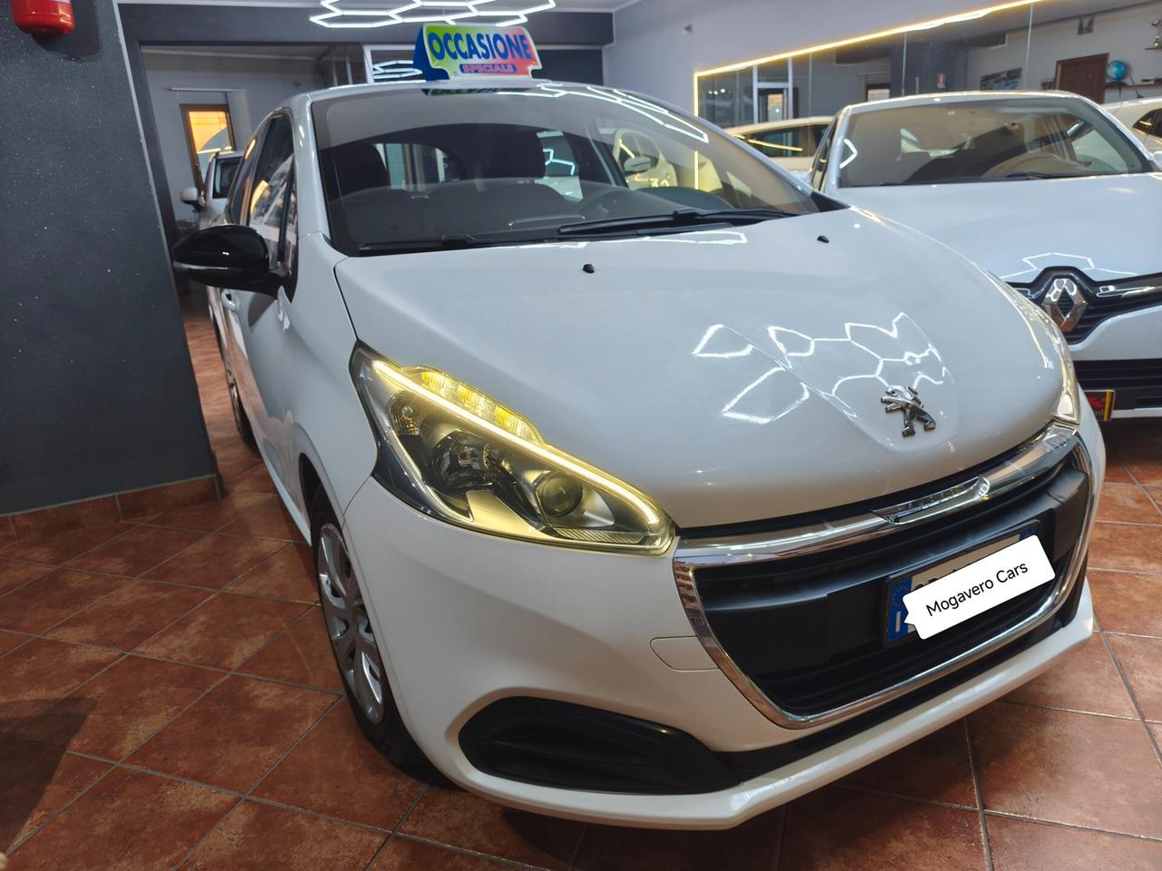 Peugeot 208 1.5 diesel pari al nuovo