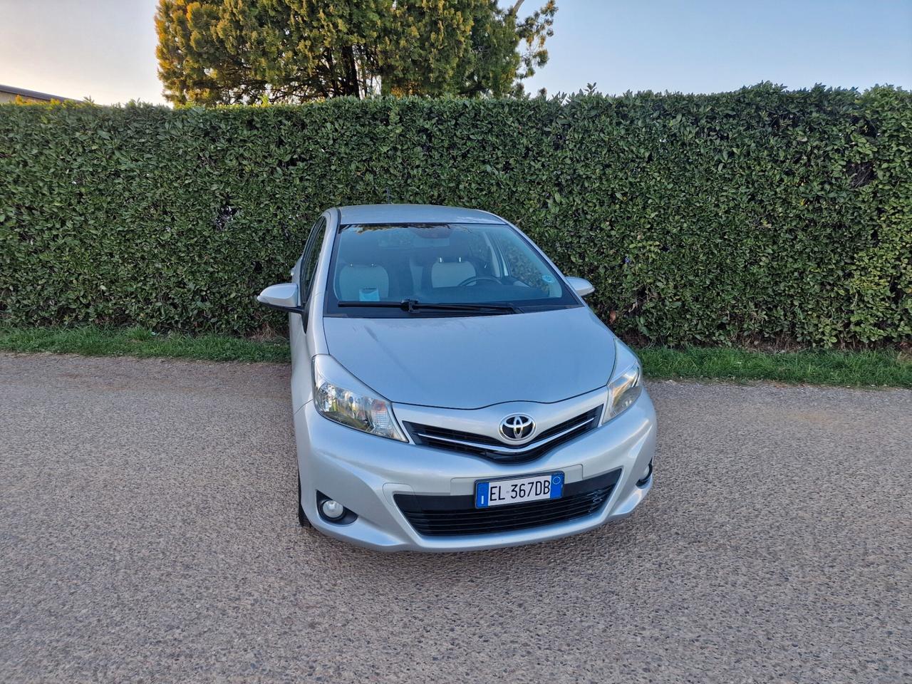 Toyota Yaris 1.3 5p Lounge CVT