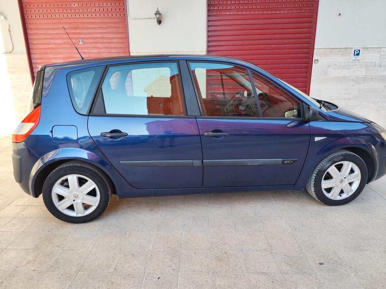 Renault Scenic 1.5 dCi/105CV * SOLI 120.000KM *