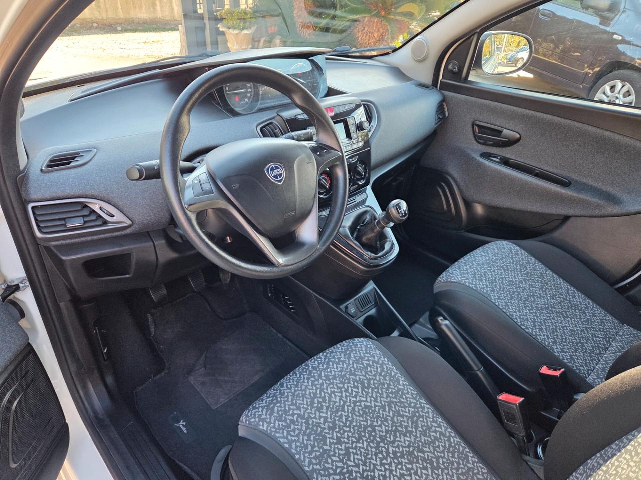 Lancia Ypsilon 1.2 benzina 69 cv - 06/2019 60.000 km