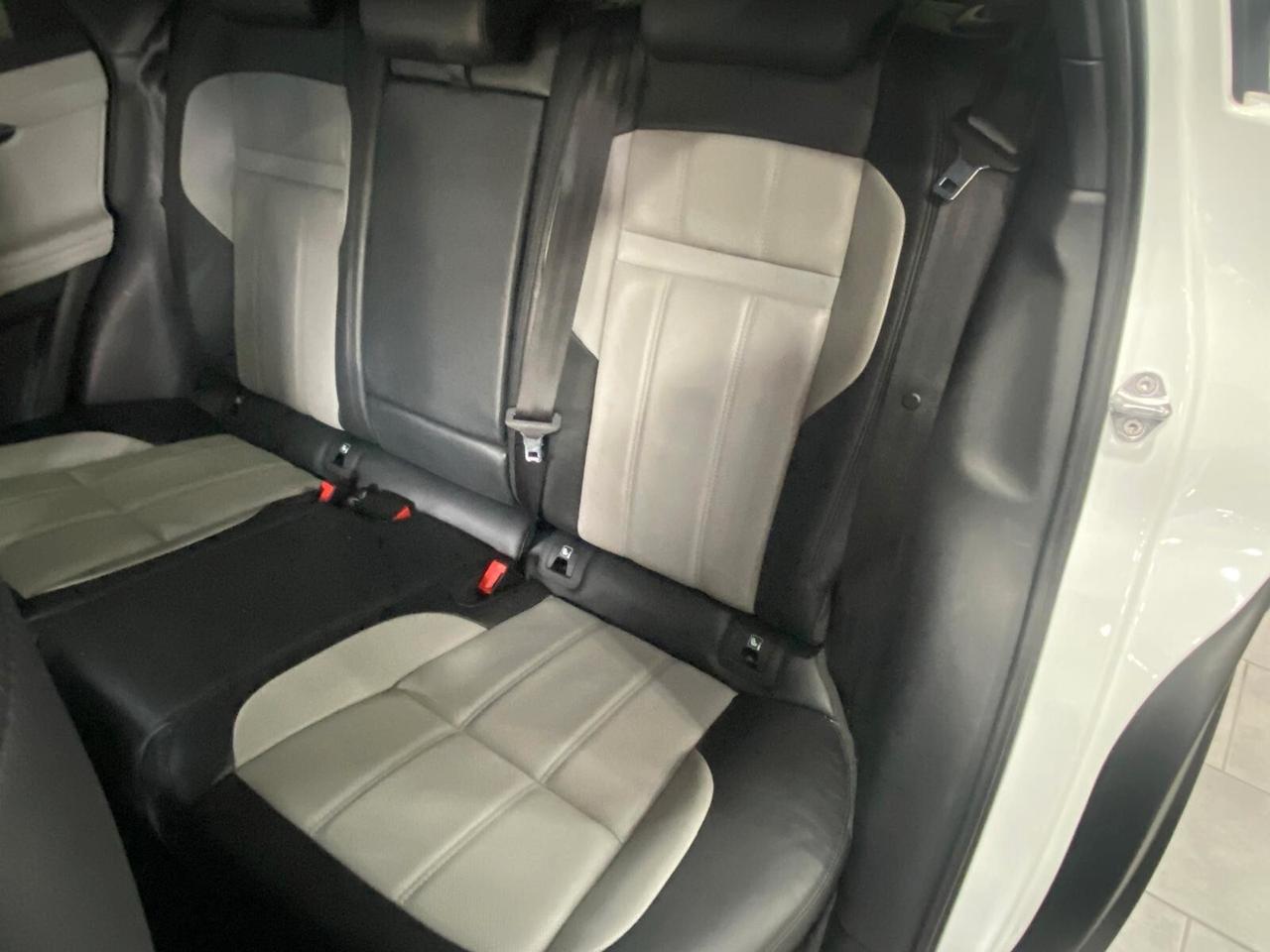 Land Rover Range Evoque 2.0D I4-L.Flw 150 CV R-Dynamic S