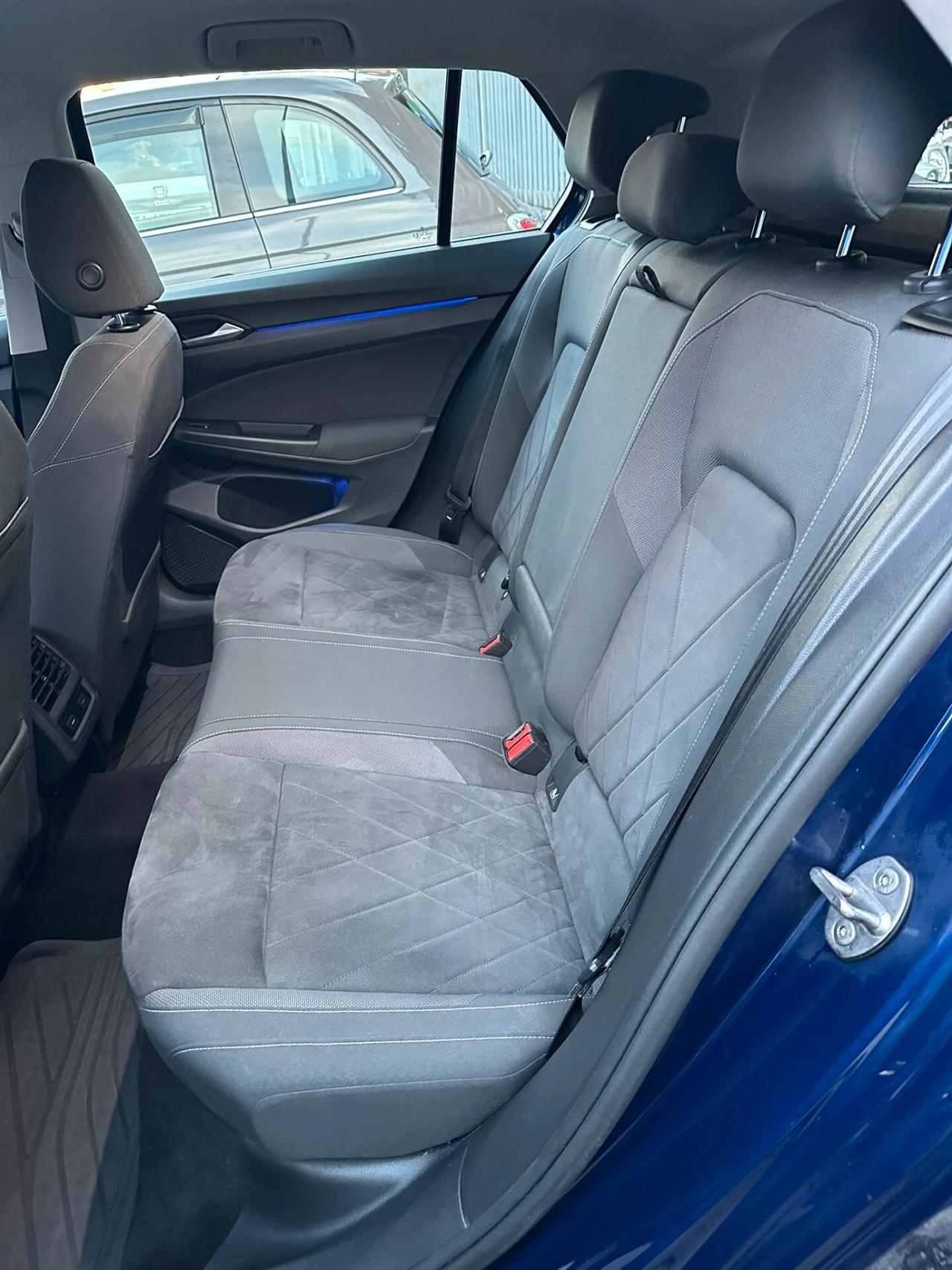 Volkswagen Golf 1.5 TGI DSG Style Metano Interni Alcantara Virtual Cockpit