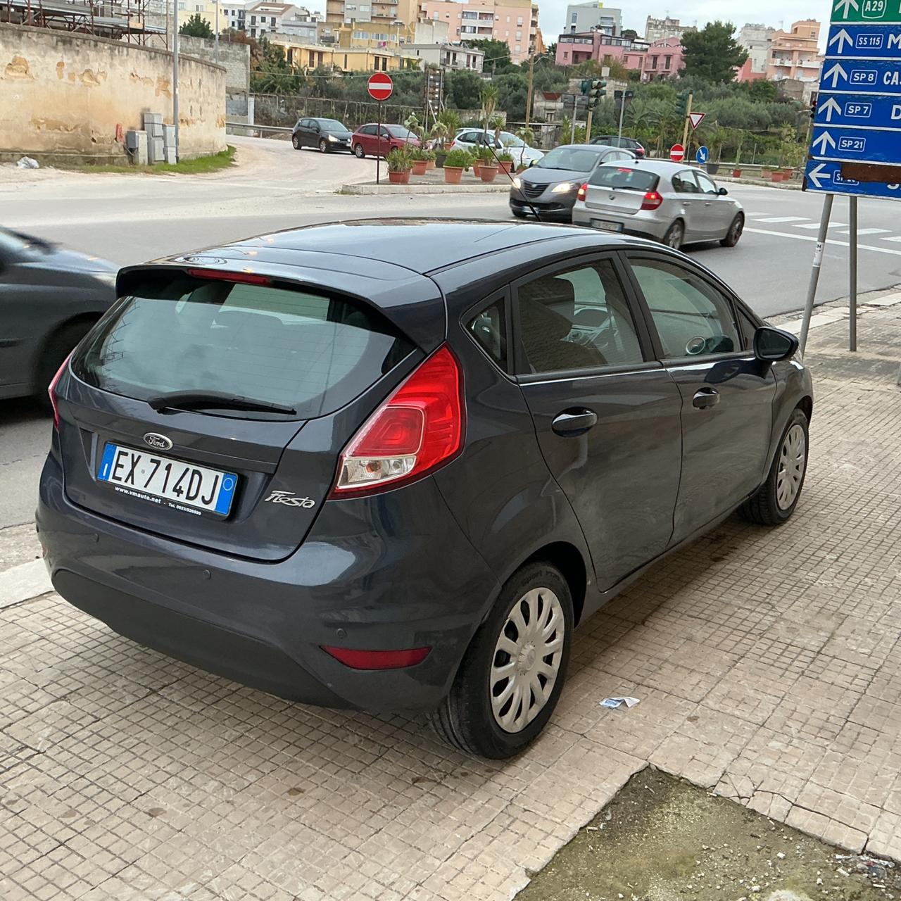 Ford Fiesta 1.4 TDCi 70CV 5 porte Titanium