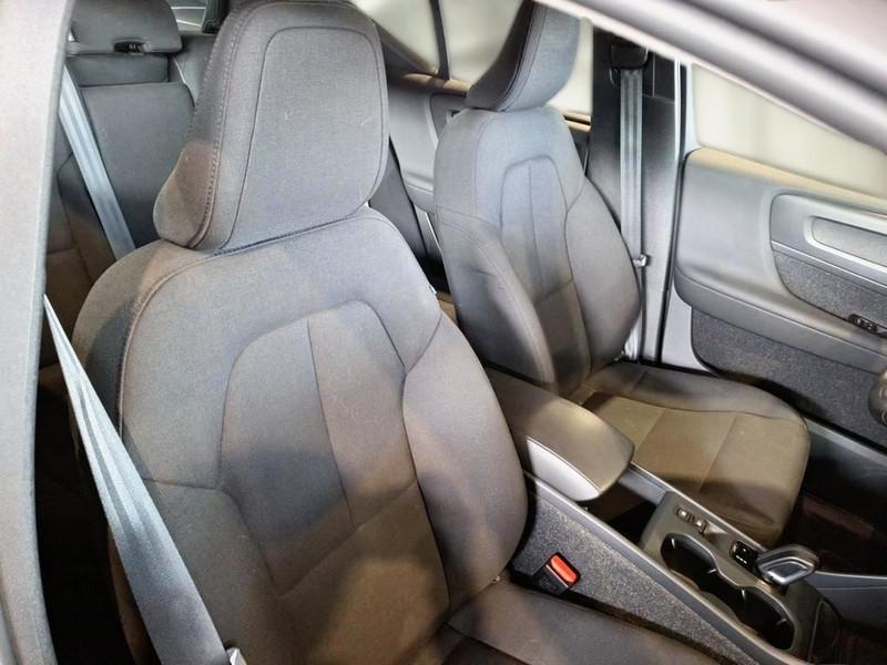VOLVO XC40 T2 automatico Momentum Core