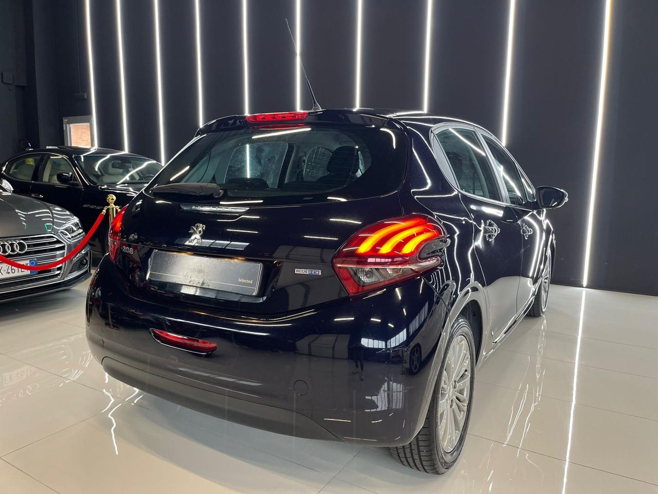 Peugeot 208 BlueHDi 75 5 porte Allure OK NEOPATENTATI UNICO PROPRIETARIO