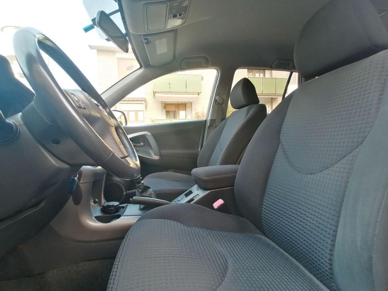 Toyota RAV 4 RAV4 2.2 D-4D 177 CV Luxury