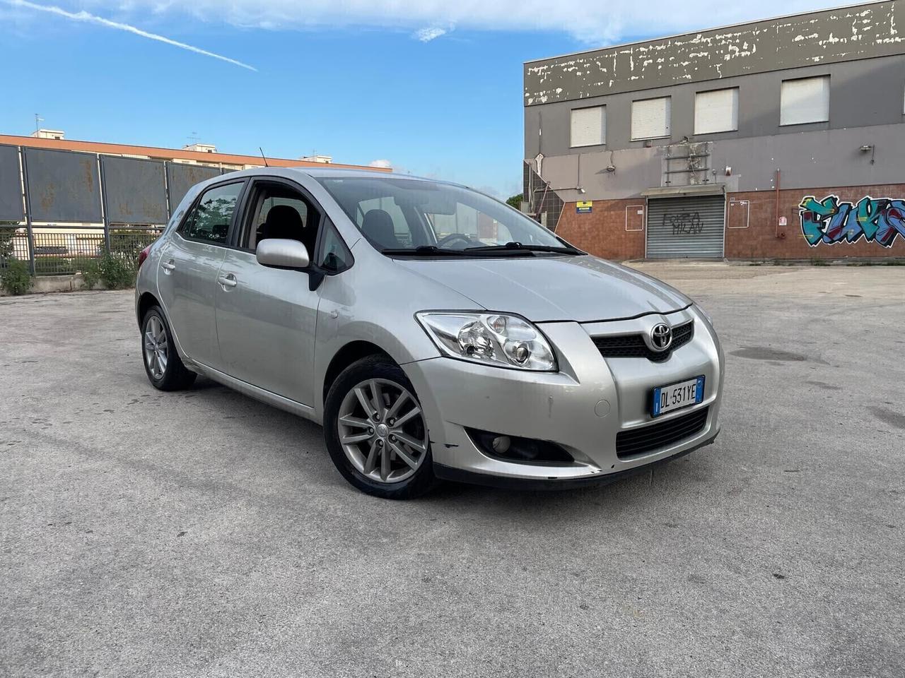 Toyota Auris 2.0 DIESEL 5 porte IN OTTIME CONDIZIONI