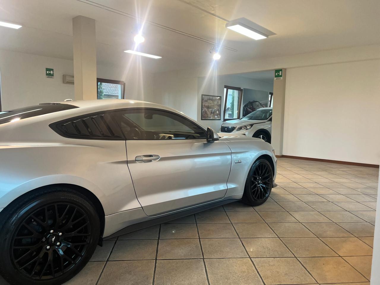 Ford Mustang Fastback 5.0 V8 TiVCT aut. GT