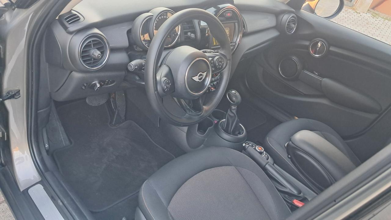 Mini Cooper D 5 porte
