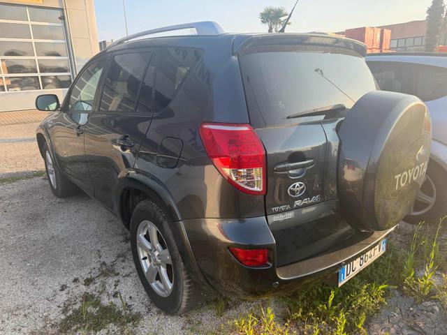 TOYOTA RAV 4 MY23 179,001km RAV4 2.2 D-4D 177 CV Luxury Bellissima