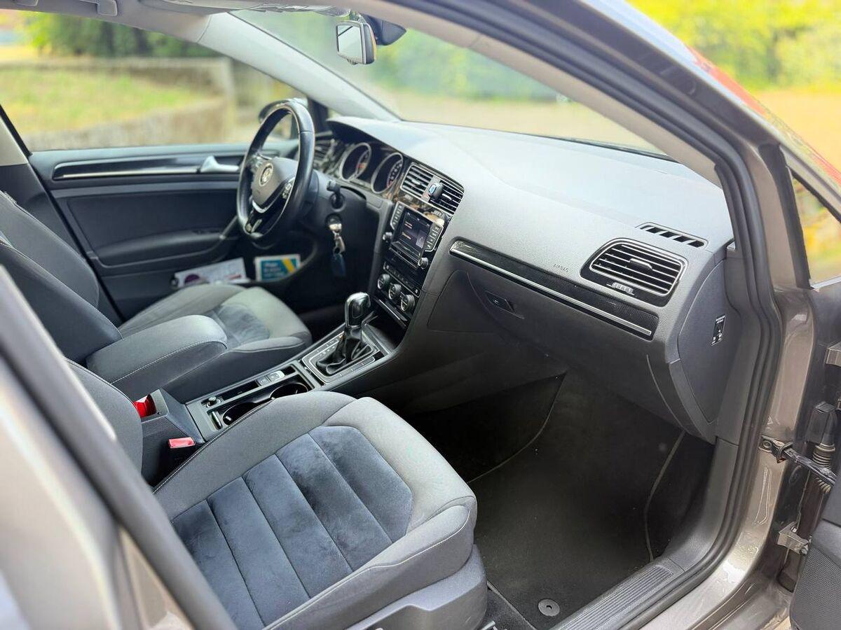 Volkswagen Golf 1.6 tdi Highline 5p dsg
