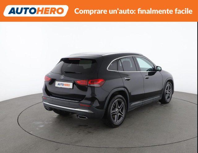 MERCEDES-BENZ GLA 180 d Automatic Premium