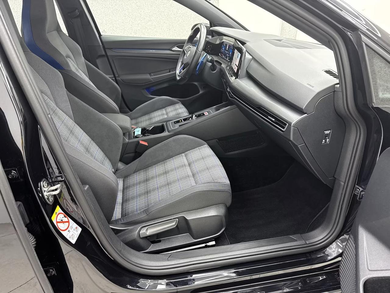 Volkswagen Golf 1.4 Plug-In Hybrid DSG GTE 245 full ,led ,