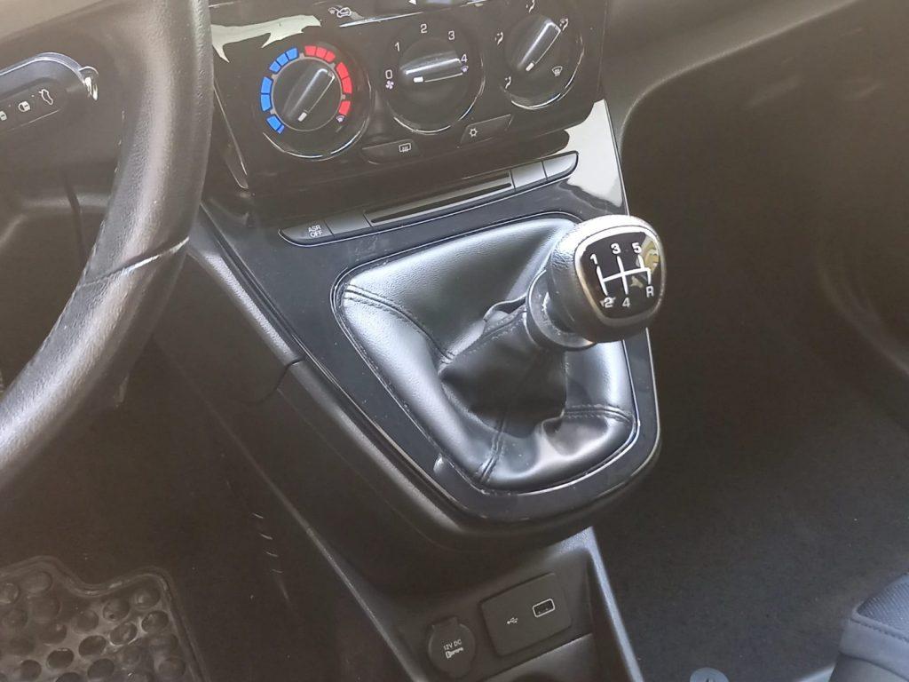 Lancia Ypsilon 1.2 69 CV 5 porte Gold tua da €129