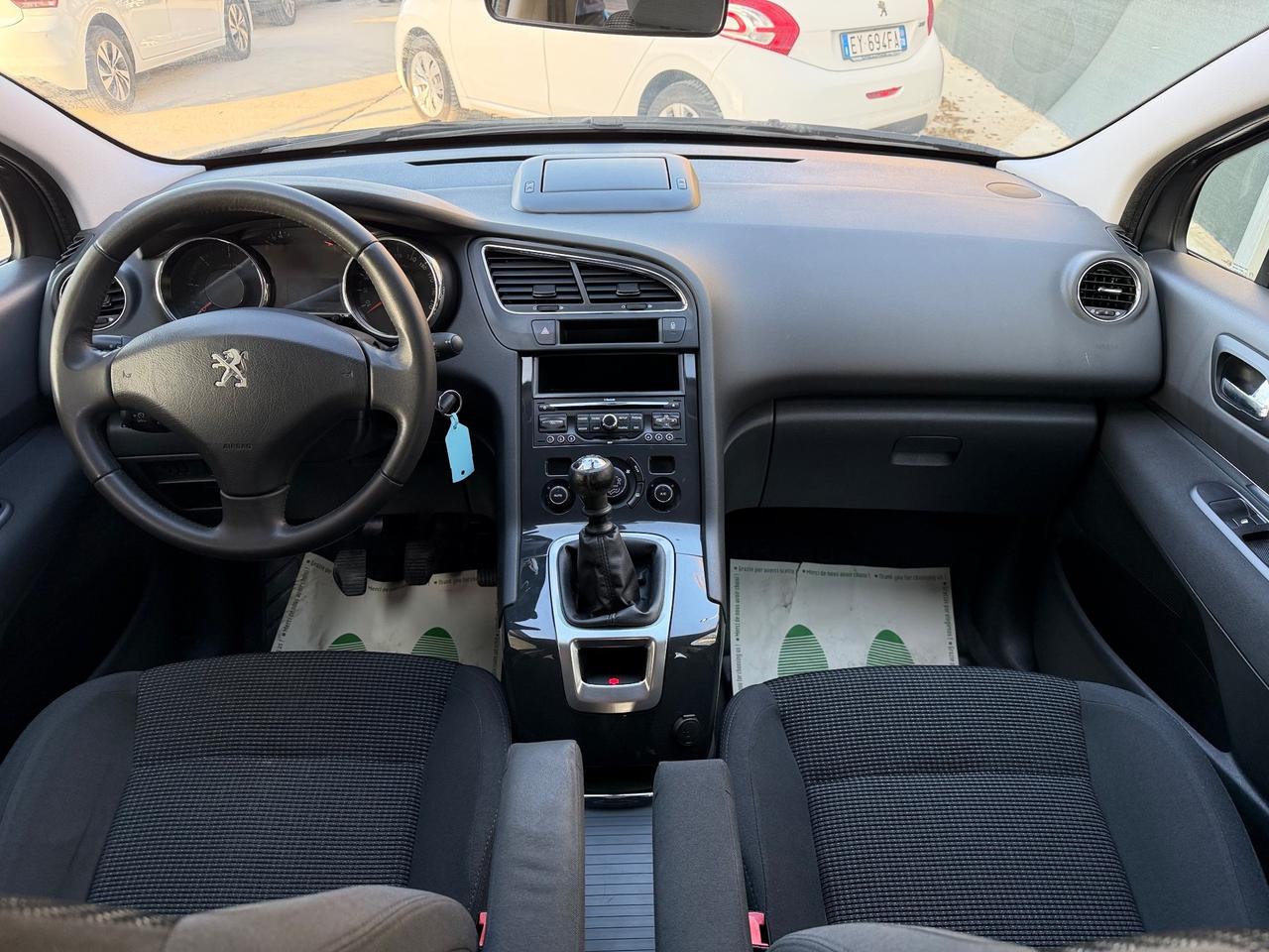 Peugeot 5008 1.6 HDi 115CV 7 POSTI